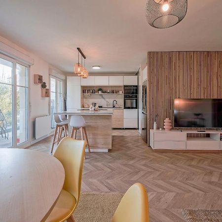 Emma - F3 Apartment With A Garden Montevrain Exterior photo
